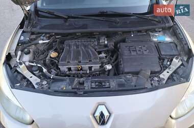 Седан Renault Fluence 2010 в 