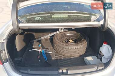 Седан Renault Fluence 2011 в 