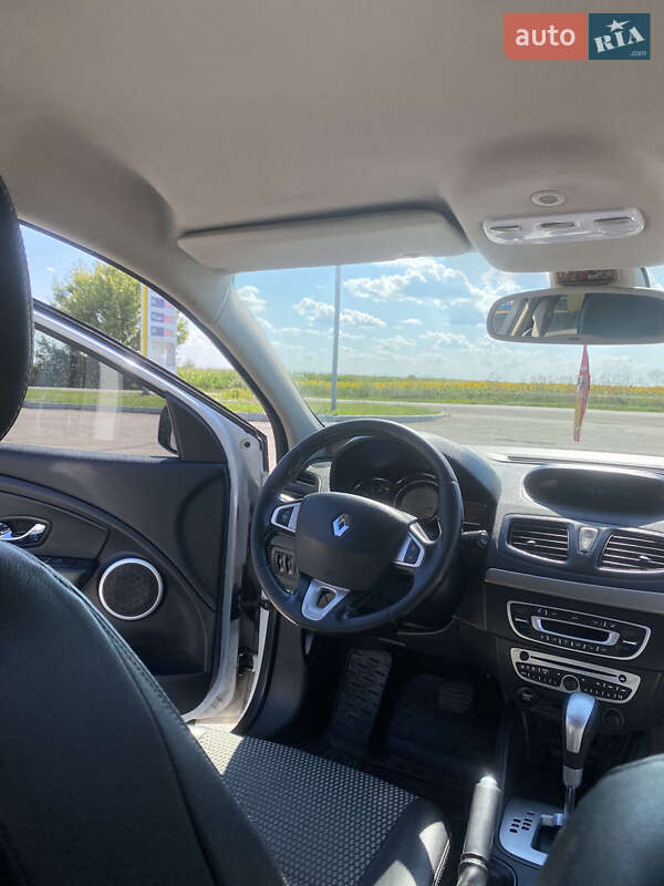 Седан Renault Fluence 2012 в Сквире
