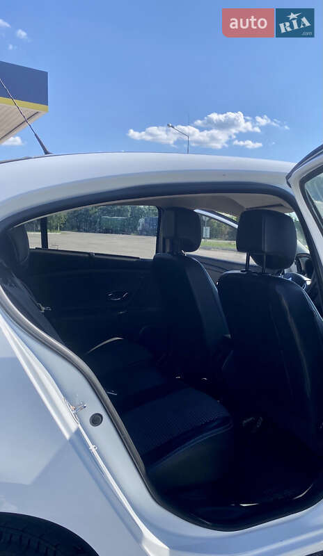 Седан Renault Fluence 2012 в Сквире