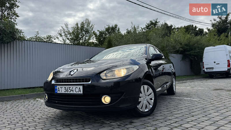 Седан Renault Fluence 2011 в Ивано-Франковске