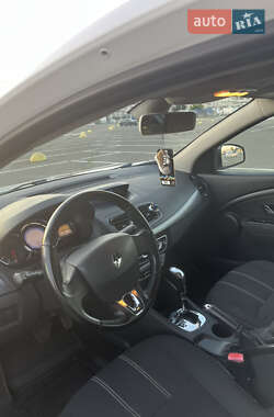Седан Renault Fluence 2015 в 