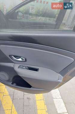Седан Renault Fluence 2011 в Львове