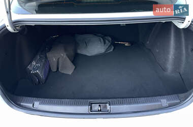 Седан Renault Fluence 2012 в 