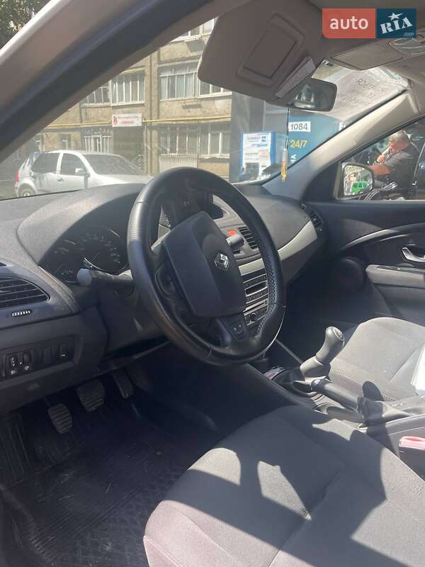 Седан Renault Fluence 2011 в Ивано-Франковске фото 22 Седан Renault Fluence 2011 в Ивано-Франковске