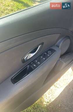 Седан Renault Fluence 2011 в 