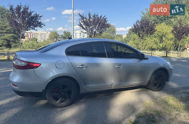 Седан Renault Fluence 2010 в 