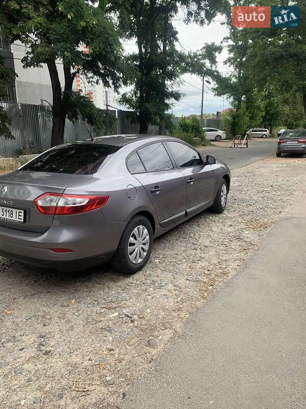 Седан Renault Fluence 2011 в Бучі