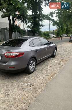 Седан Renault Fluence 2011 в 