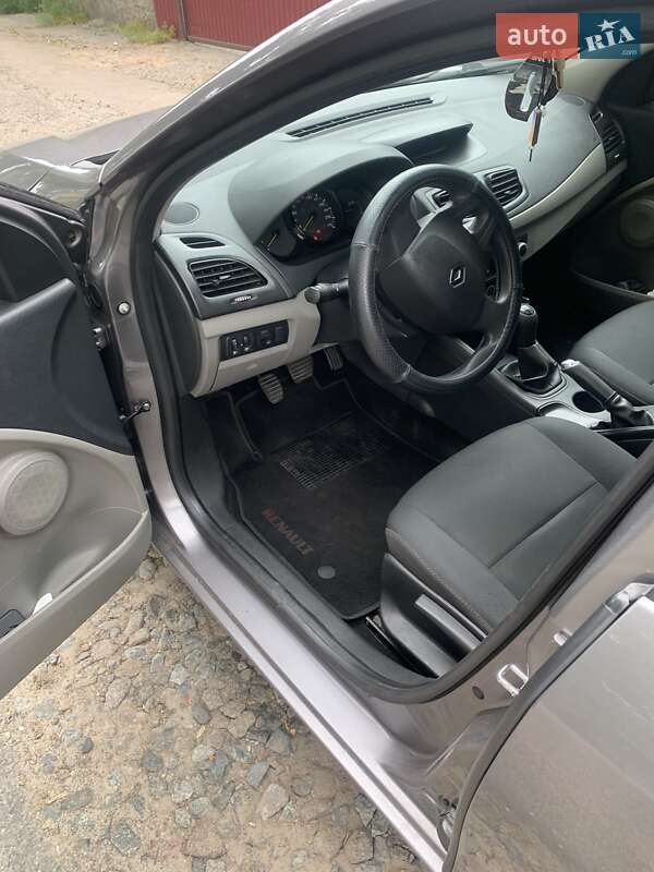Седан Renault Fluence 2011 в Бучі