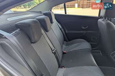 Седан Renault Fluence 2015 в 