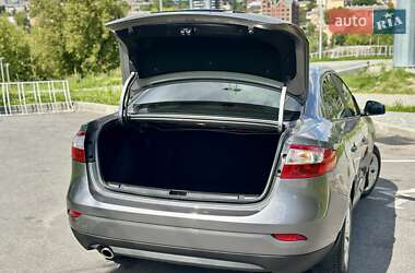 Седан Renault Fluence 2013 в 
