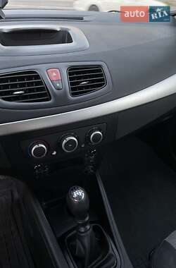 Седан Renault Fluence 2013 в 
