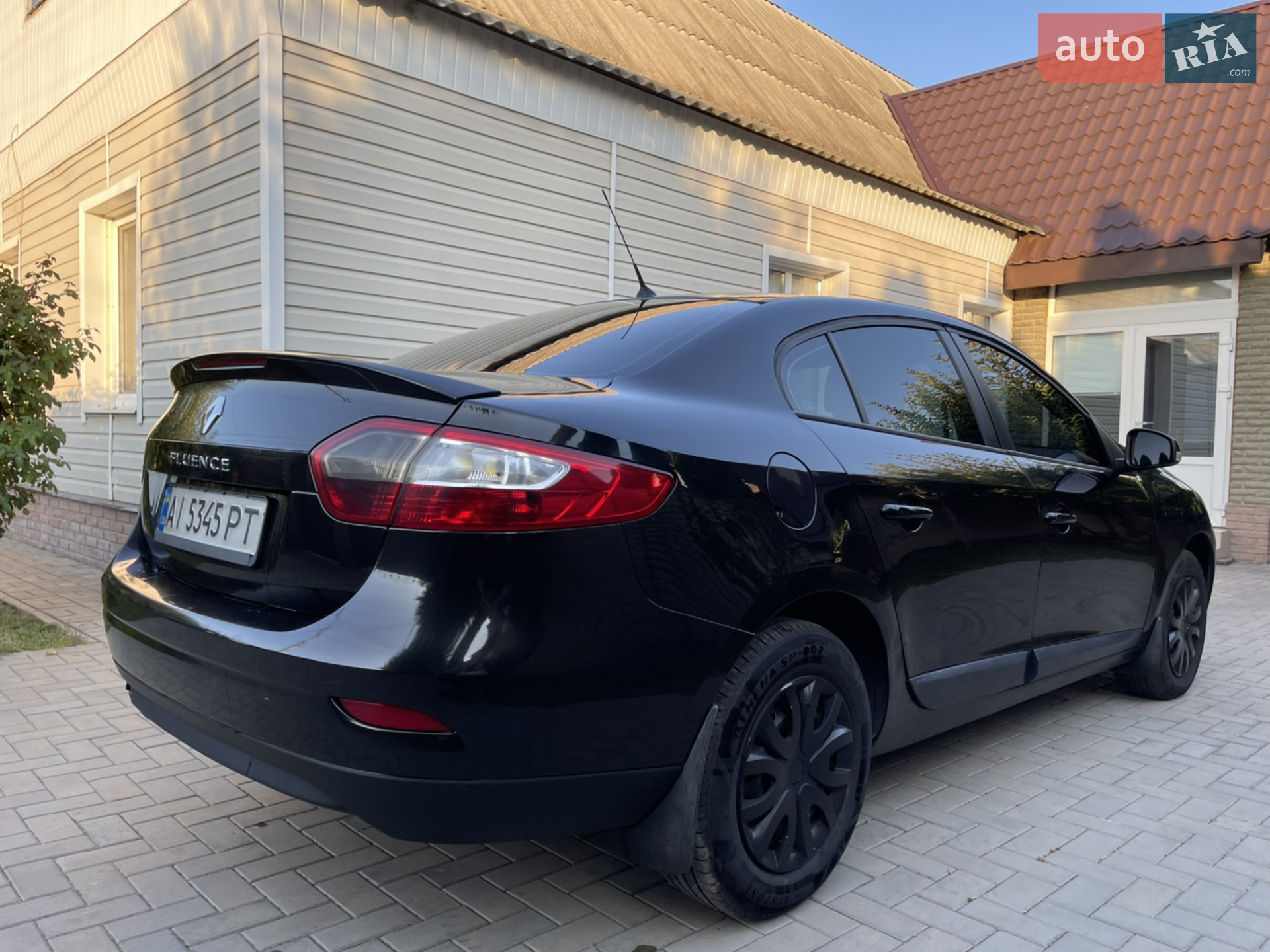 2010 Renault Fluence - мініатюра 3