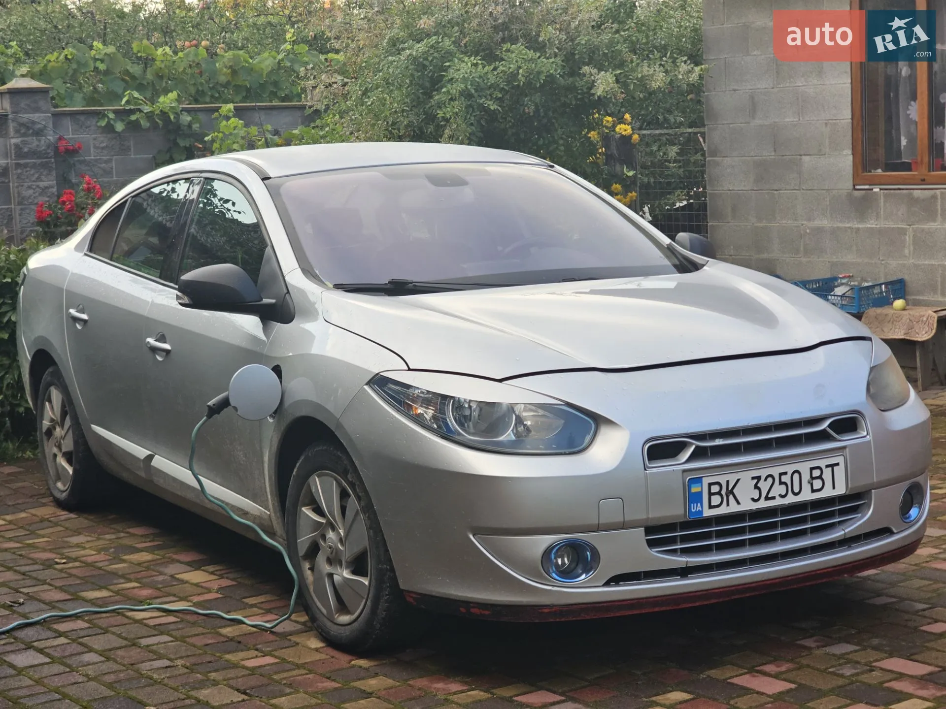 2012 Renault Fluence - мініатюра 2