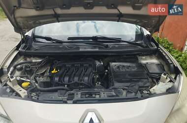 Седан Renault Fluence 2010 в Киеве