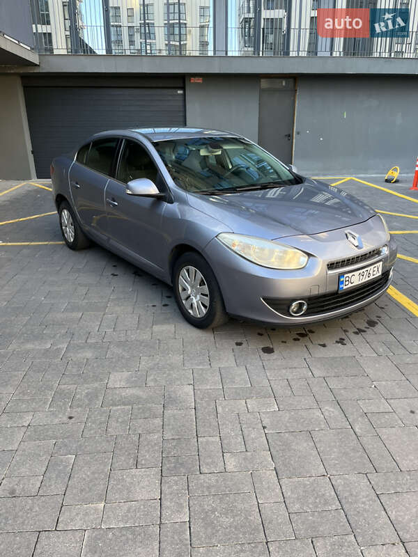 Седан Renault Fluence 2010 в 