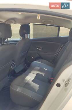 Седан Renault Fluence 2012 в 