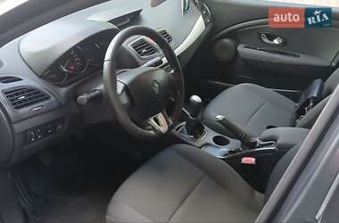 Седан Renault Fluence 2011 в 