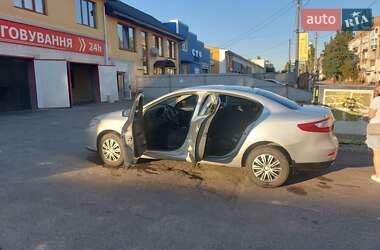 Седан Renault Fluence 2010 в Чернигове