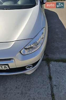 Седан Renault Fluence 2012 в Нетешине