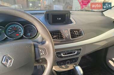 Седан Renault Fluence 2011 в 