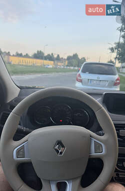 Седан Renault Fluence 2012 в 