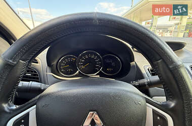 Седан Renault Fluence 2012 в 