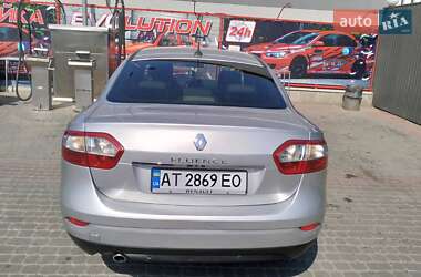Седан Renault Fluence 2011 в 