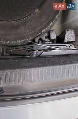 Седан Renault Fluence 2011 в 