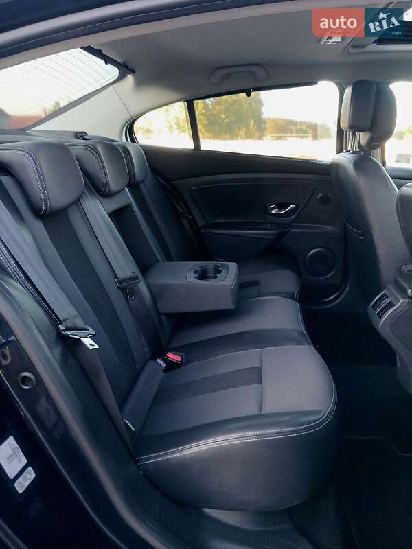 Седан Renault Fluence 2011 в Дубно