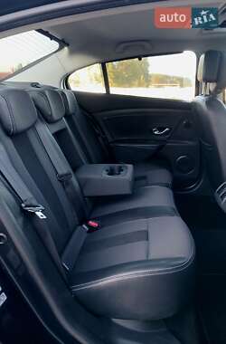 Седан Renault Fluence 2011 в 