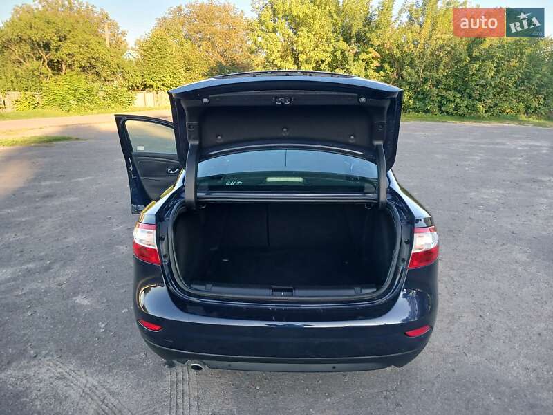 Седан Renault Fluence 2011 в Дубно