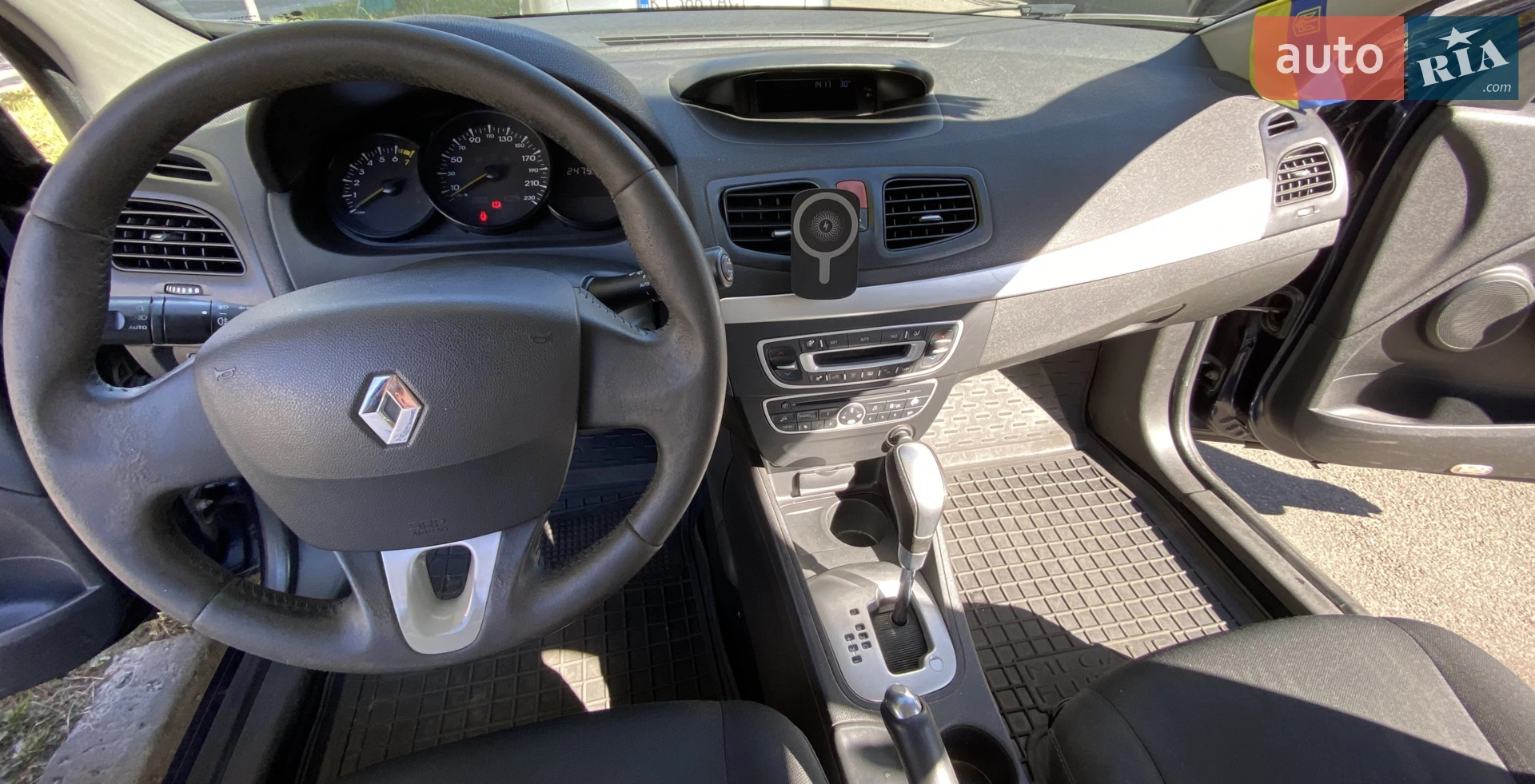 2011 Renault Fluence - мініатюра 8