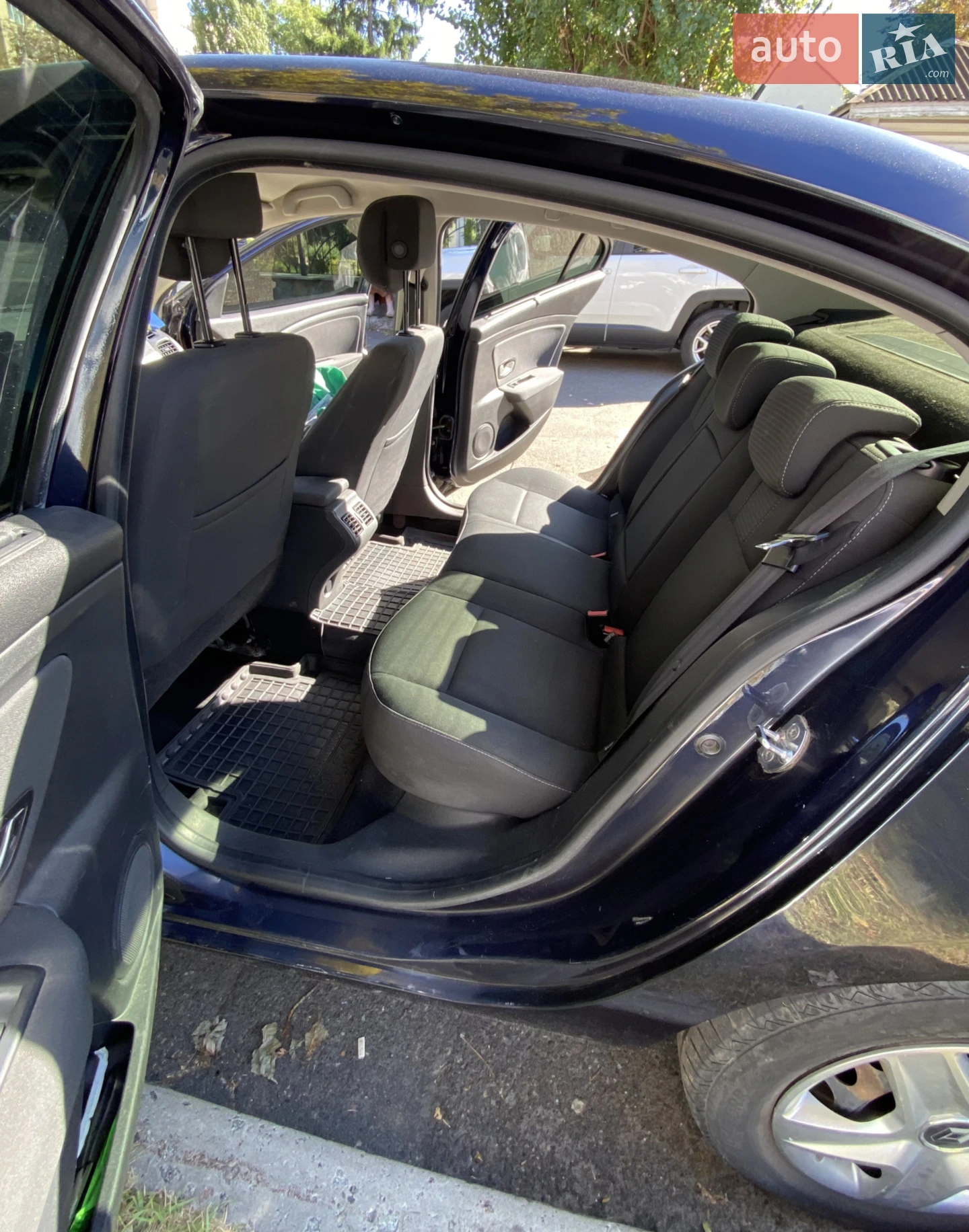 2011 Renault Fluence - мініатюра 13