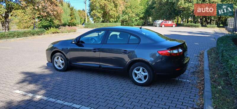 Седан Renault Fluence 2011 в Миргороде
