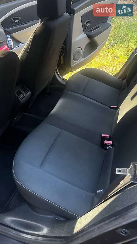 Седан Renault Fluence 2013 в Звягеле