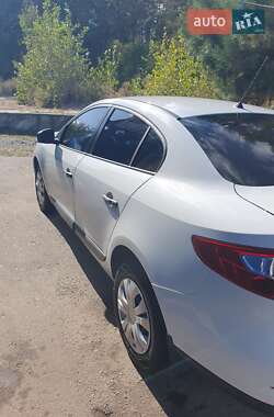 Седан Renault Fluence 2011 в 