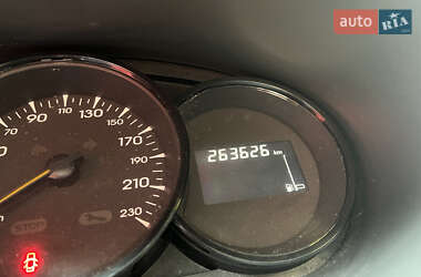 Седан Renault Fluence 2010 в 