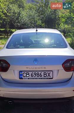 Седан Renault Fluence 2012 в 