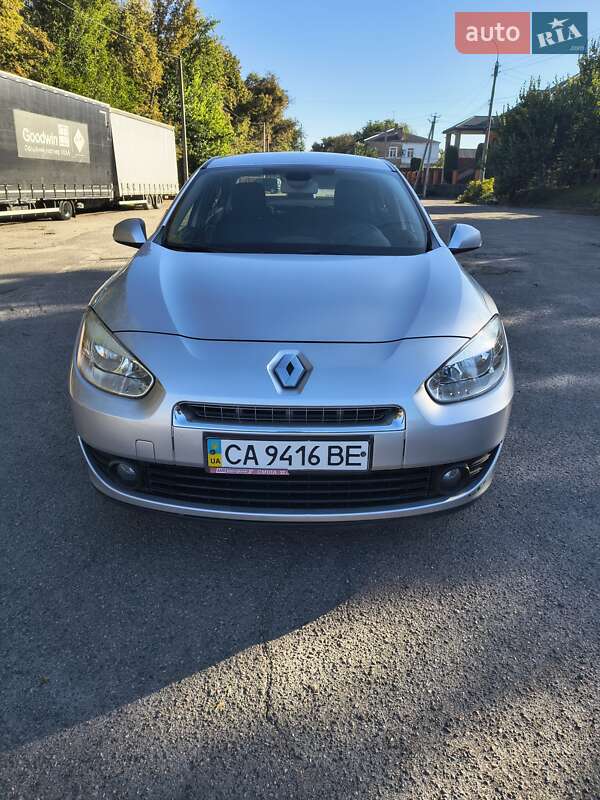 Седан Renault Fluence 2012 в 