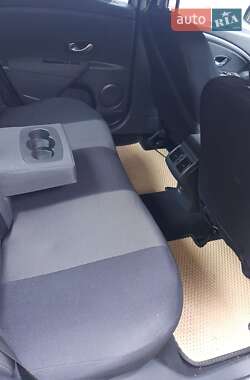 Седан Renault Fluence 2011 в 
