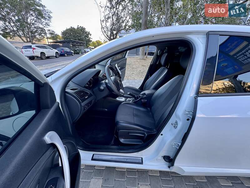 Седан Renault Fluence 2011 в Одессе
