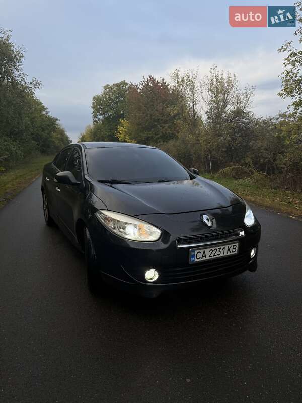 Седан Renault Fluence 2011 в 