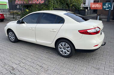 Седан Renault Fluence 2015 в 