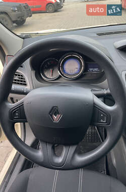 Седан Renault Fluence 2015 в 