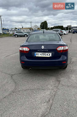 Седан Renault Fluence 2010 в 
