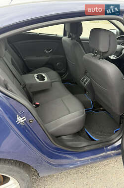 Седан Renault Fluence 2010 в 