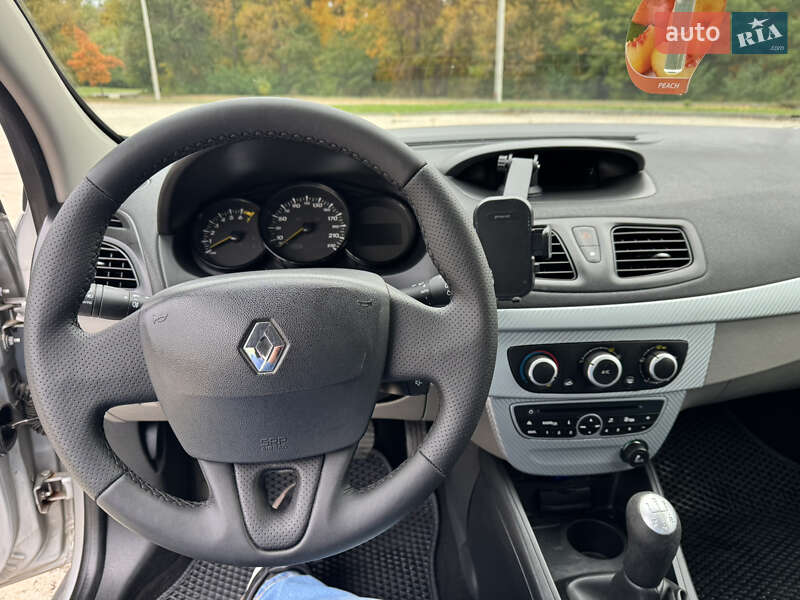 Седан Renault Fluence 2012 в Каневі фото 16 Седан Renault Fluence 2012 в Каневі