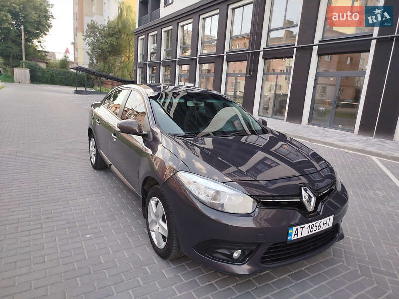 Седан Renault Fluence 2015 в Ивано-Франковске